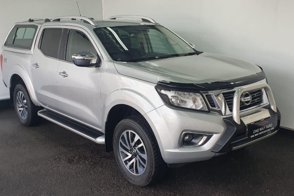 2017 Nissan Navara 2.3 D LE 4x4 Auto D/Cab Bakkie